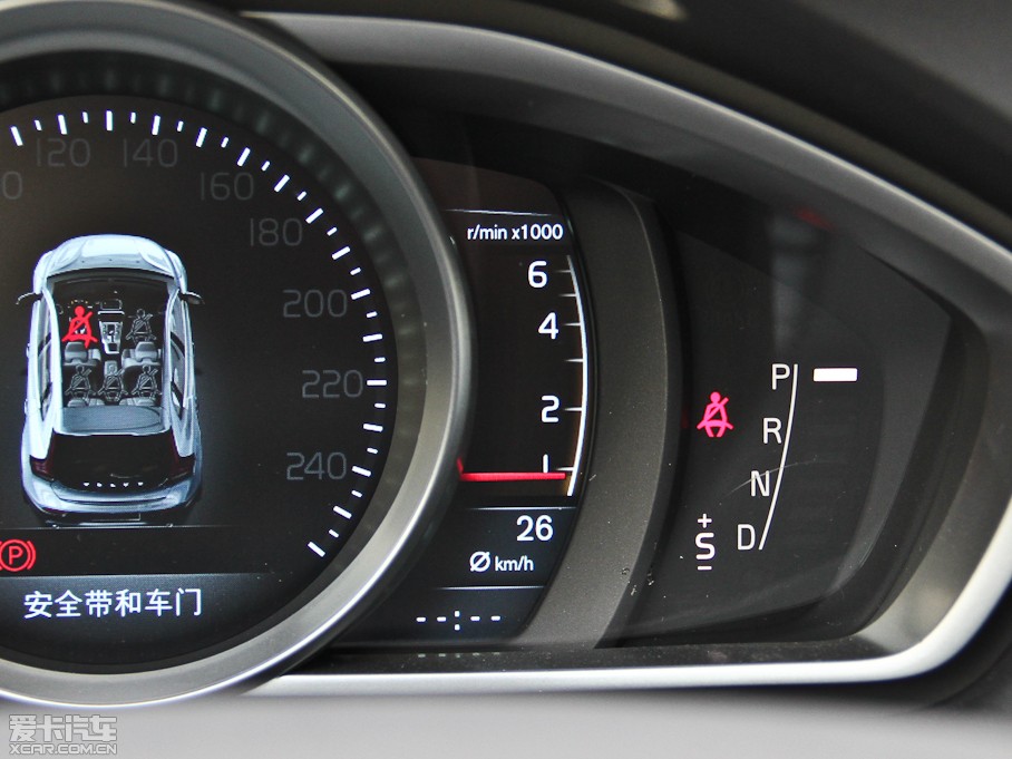 2014V40 Cross Country 2.0T T5 Ű