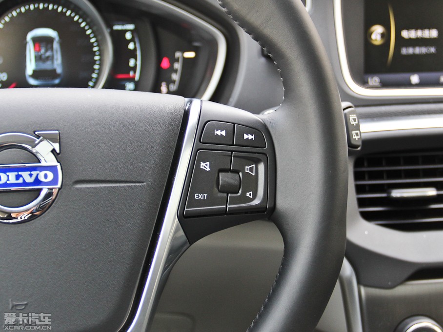 2014V40 Cross Country 2.0T T5 Ű