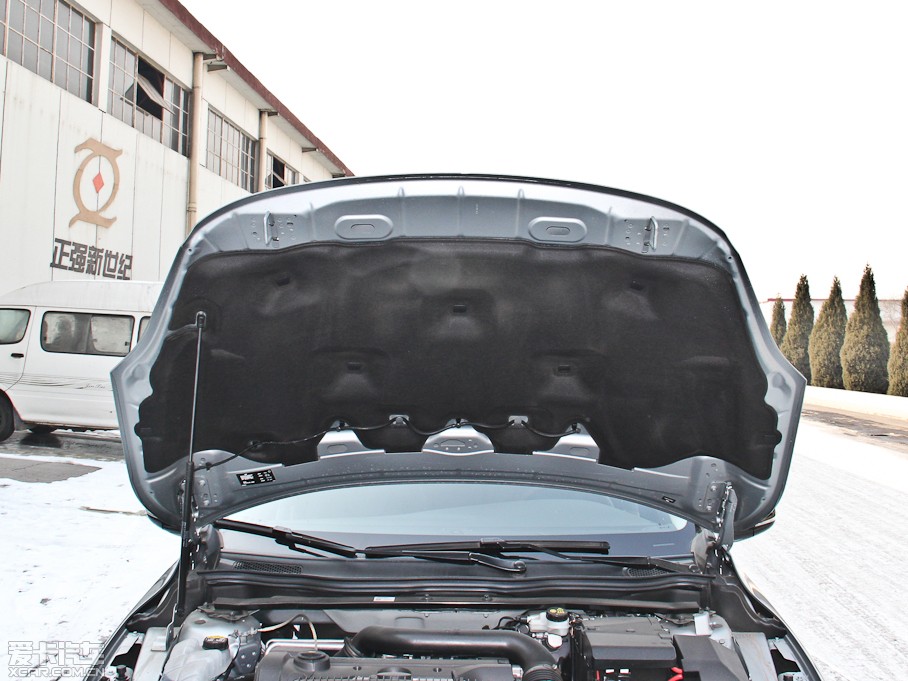 2014��V40 Cross Country 2.0T T5 ������Ű�