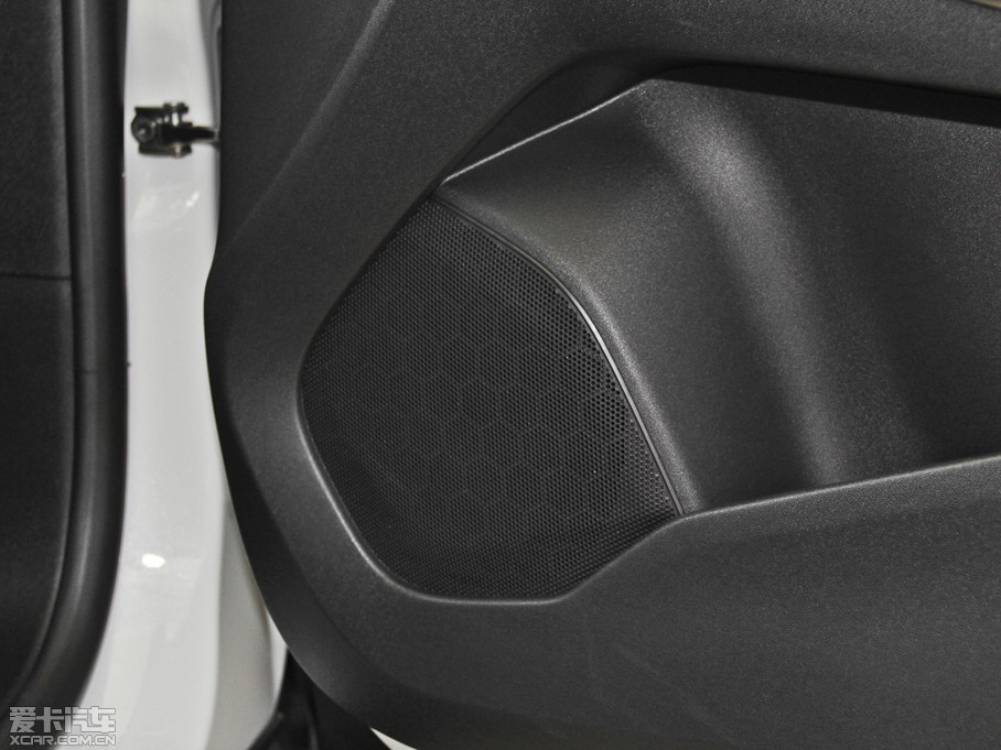 2014��V40 Cross Country 2.0T ���ݰ�