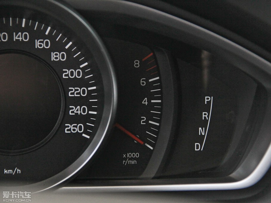 2014��V40 Cross Country 2.0T ���ݰ�