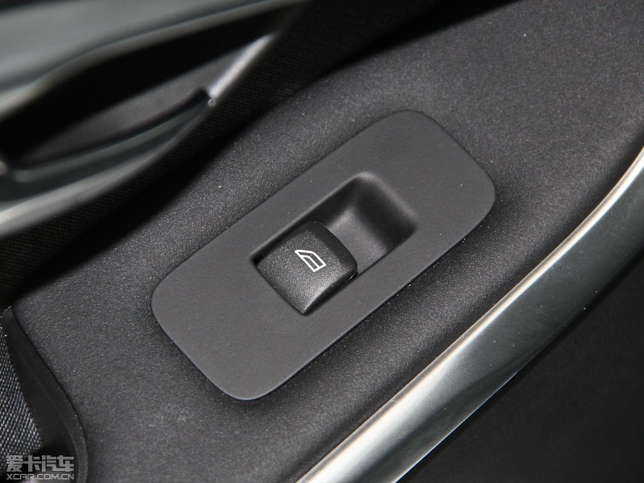 2014V40 Cross Country 2.0T ݰ