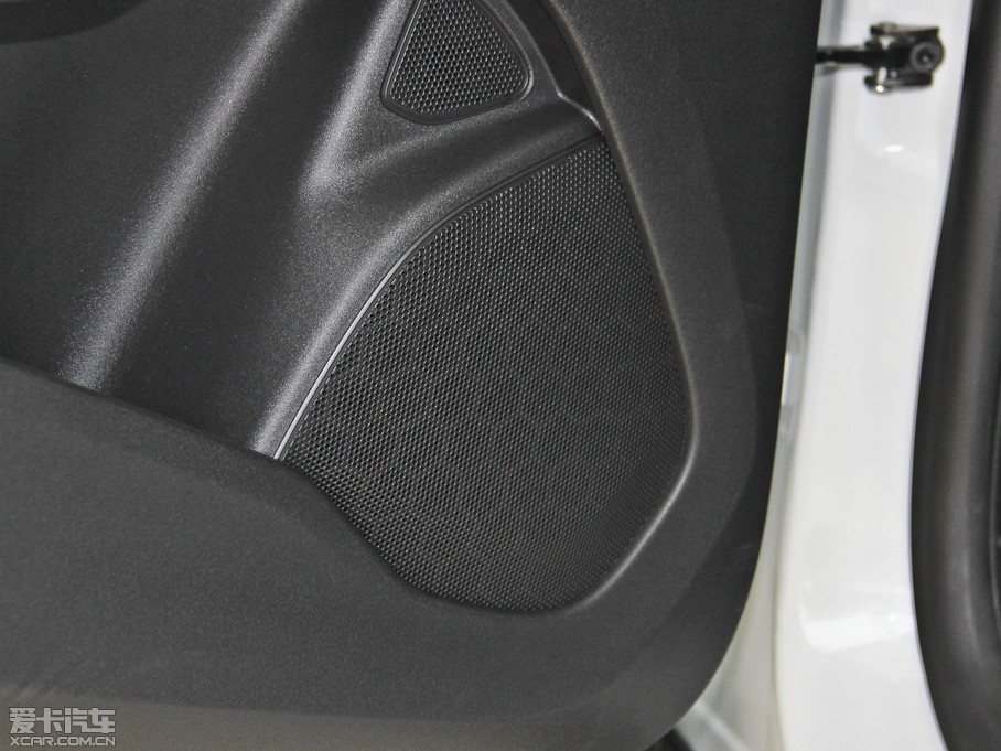 2014��V40 Cross Country 2.0T ���ݰ�