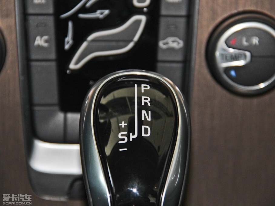 2014��V40 Cross Country 2.0T ���ݰ�