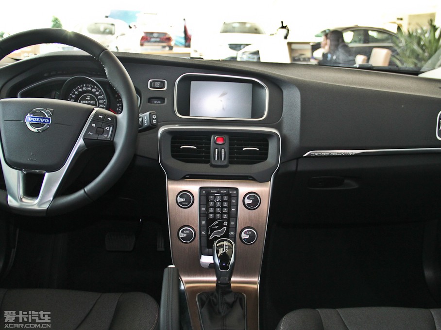 2014��V40 Cross Country 2.0T ���ݰ�