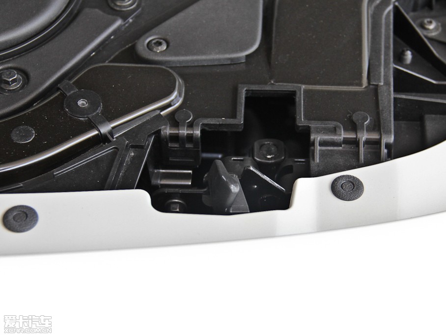 2014V40 Cross Country 2.0T ݰ