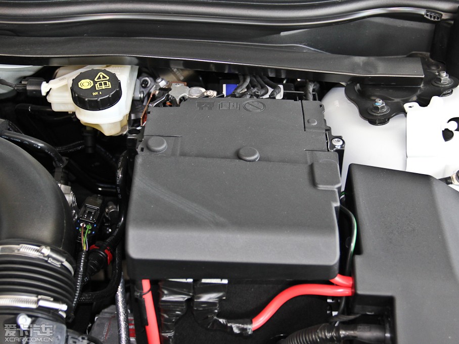 2014V40 Cross Country 2.0T ݰ