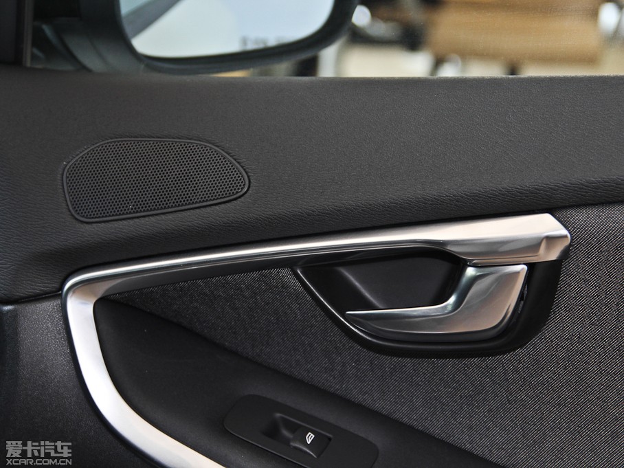 2014V40 Cross Country 2.0T ݰ