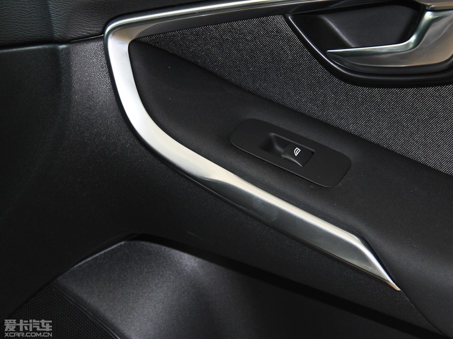 2014V40 Cross Country 2.0T ݰ