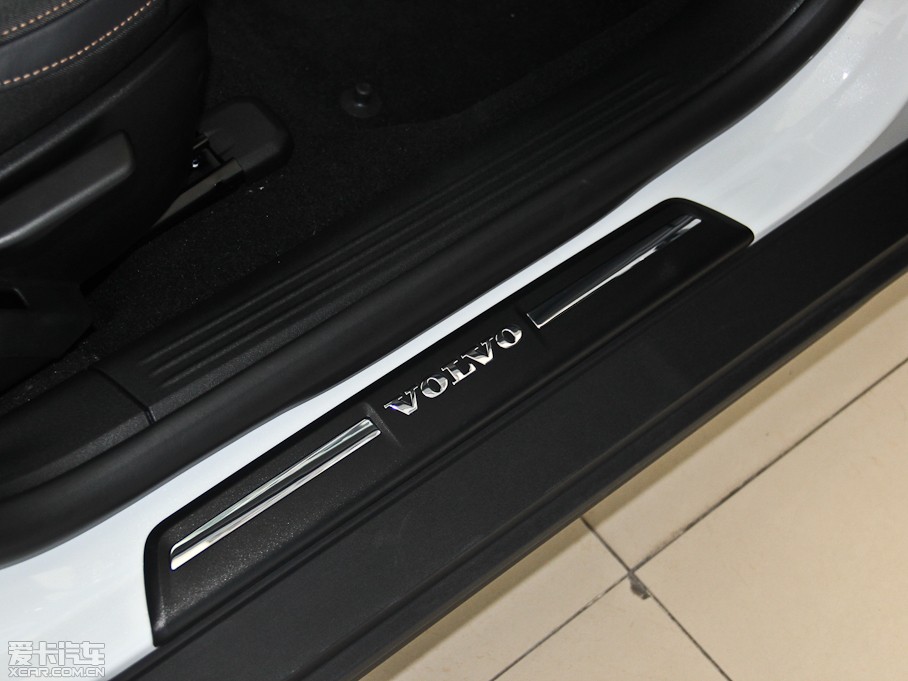 2014V40 Cross Country 2.0T ݰ