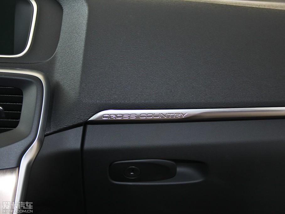 2014V40 Cross Country 2.0T ݰ