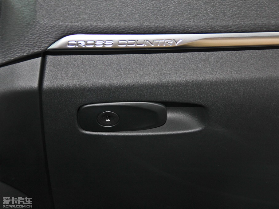 2014V40 Cross Country 2.0T ݰ