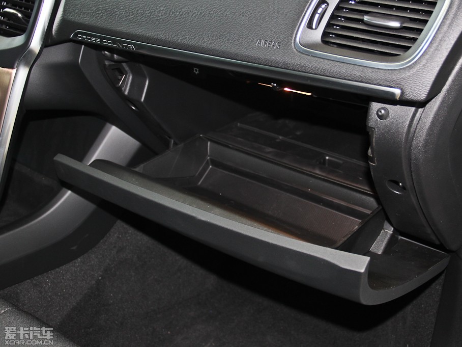 2014V40 Cross Country 2.0T ݰ