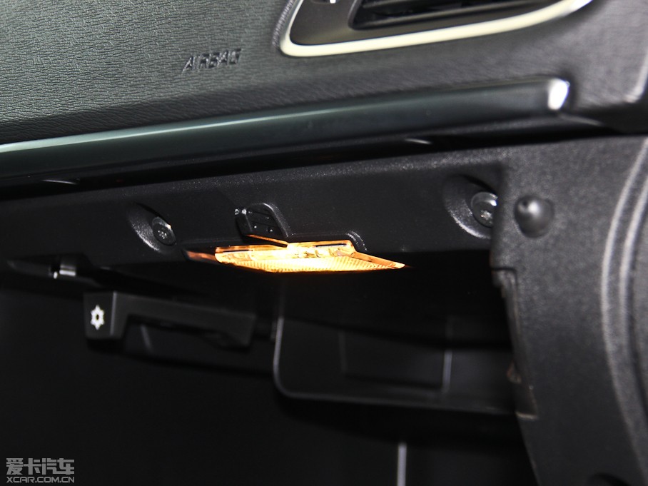 2014V40 Cross Country 2.0T ݰ