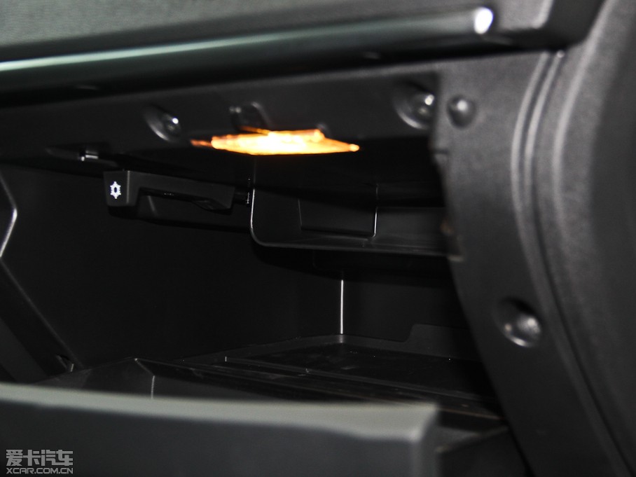 2014V40 Cross Country 2.0T ݰ