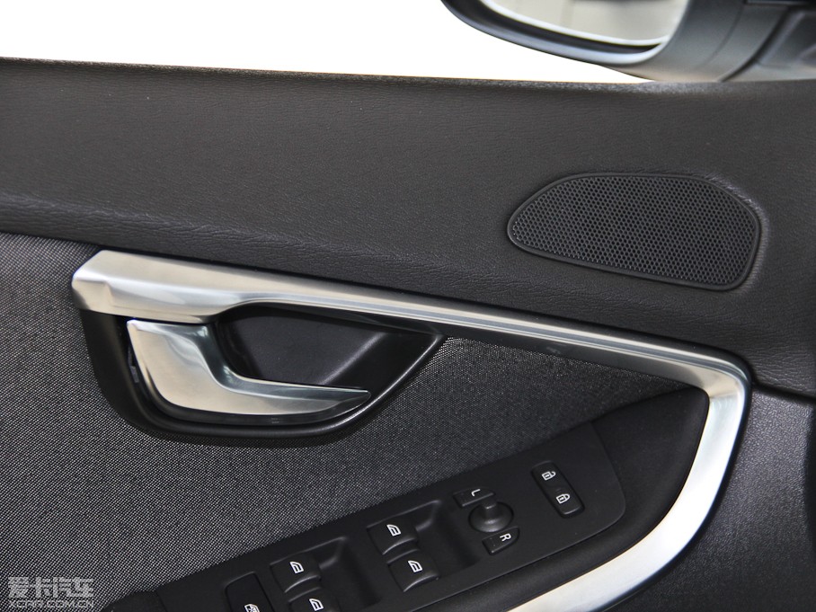 2014V40 Cross Country 2.0T ݰ