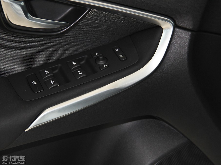 2014V40 Cross Country 2.0T ݰ