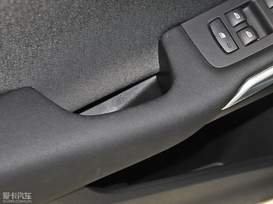 2014V40 Cross Country 2.0T ݰ