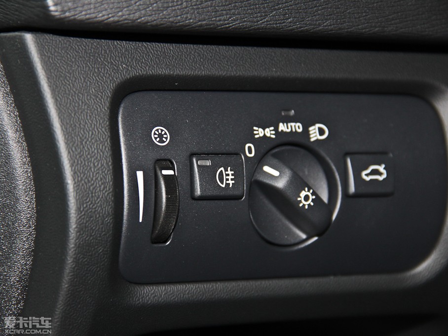 2014V40 Cross Country 2.0T ݰ