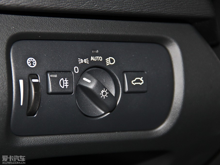 2014V40 Cross Country 2.0T ݰ