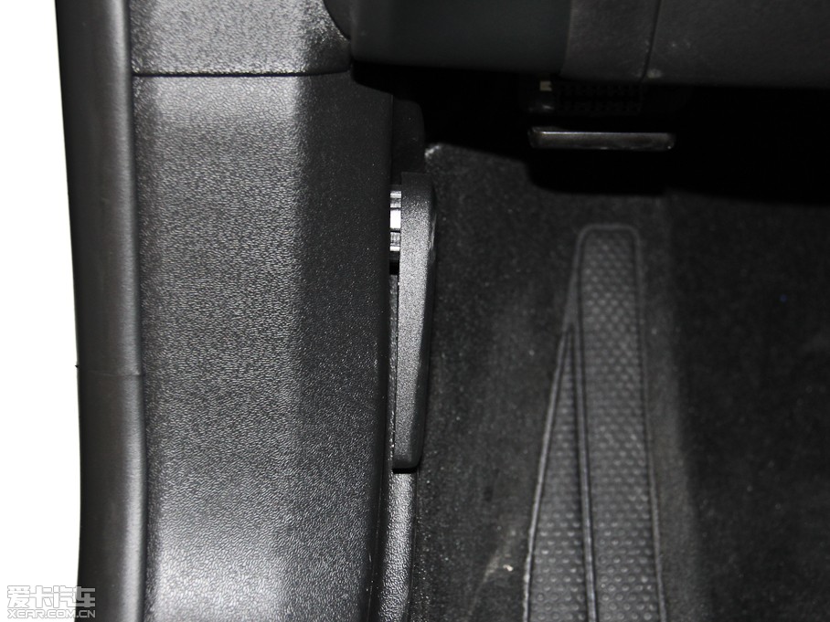 2014V40 Cross Country 2.0T ݰ