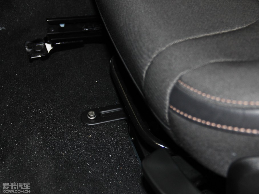 2014V40 Cross Country 2.0T ݰ