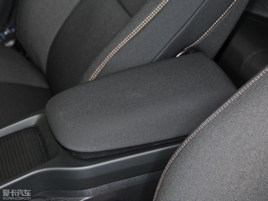 2014V40 Cross Country 2.0T ݰ