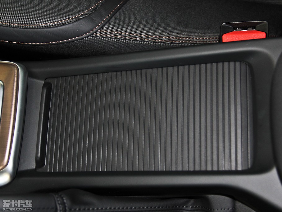 2014V40 Cross Country 2.0T ݰ