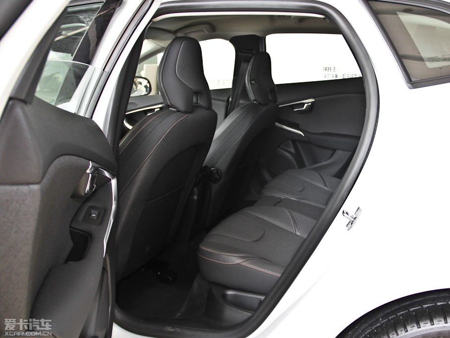 2014V40 Cross Country 2.0T ݰ