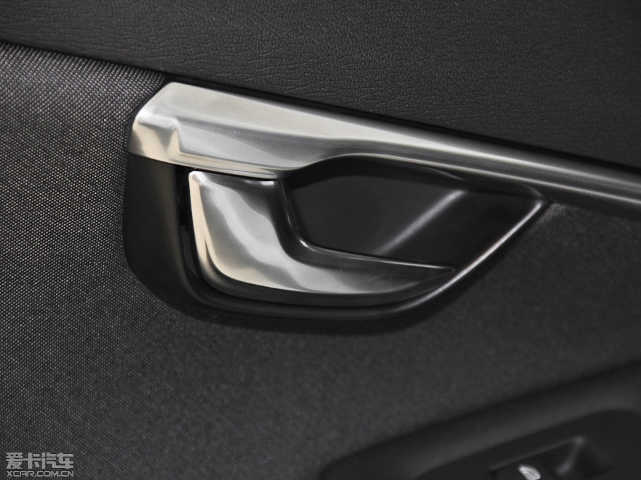 2014��V40 Cross Country 2.0T ���ݰ�