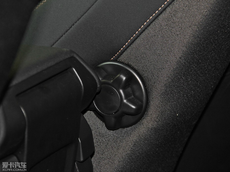 2014V40 Cross Country 2.0T ݰ