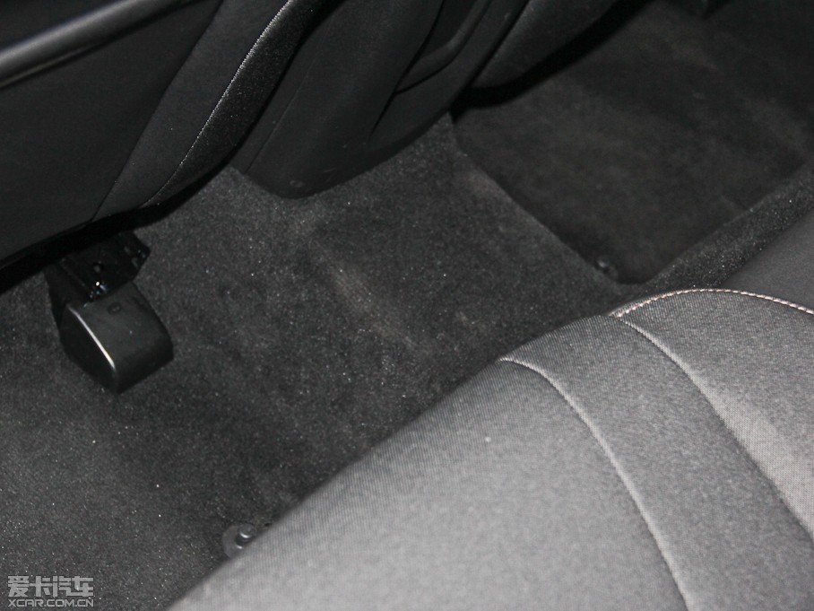 2014V40 Cross Country 2.0T ݰ