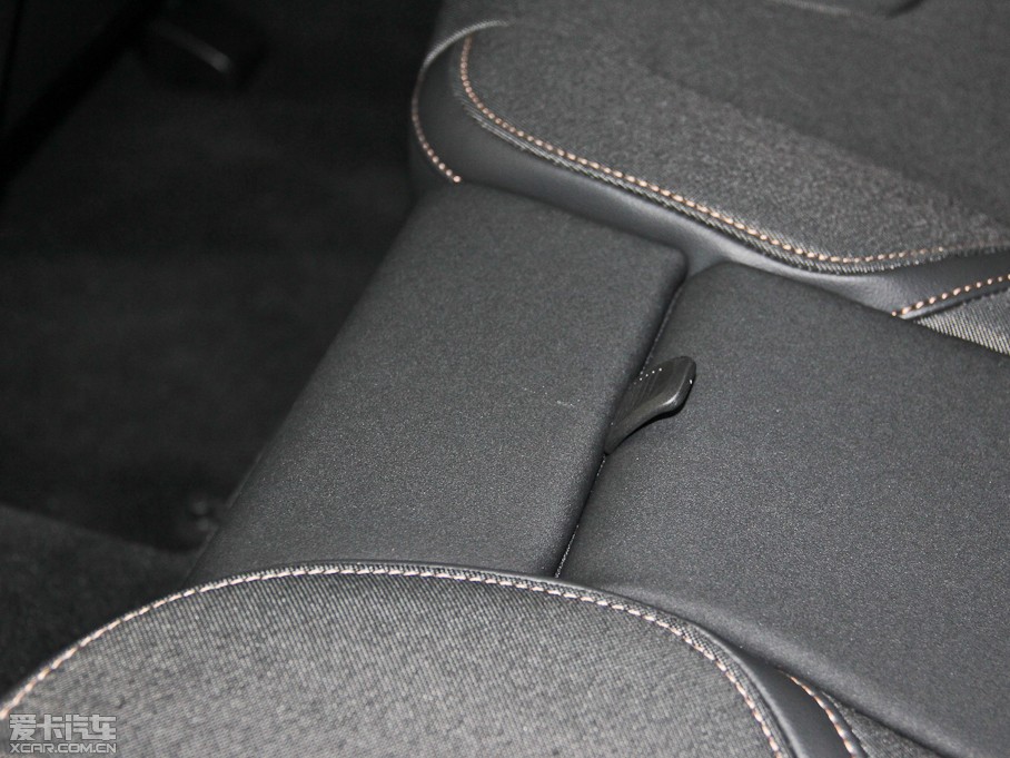 2014V40 Cross Country 2.0T ݰ