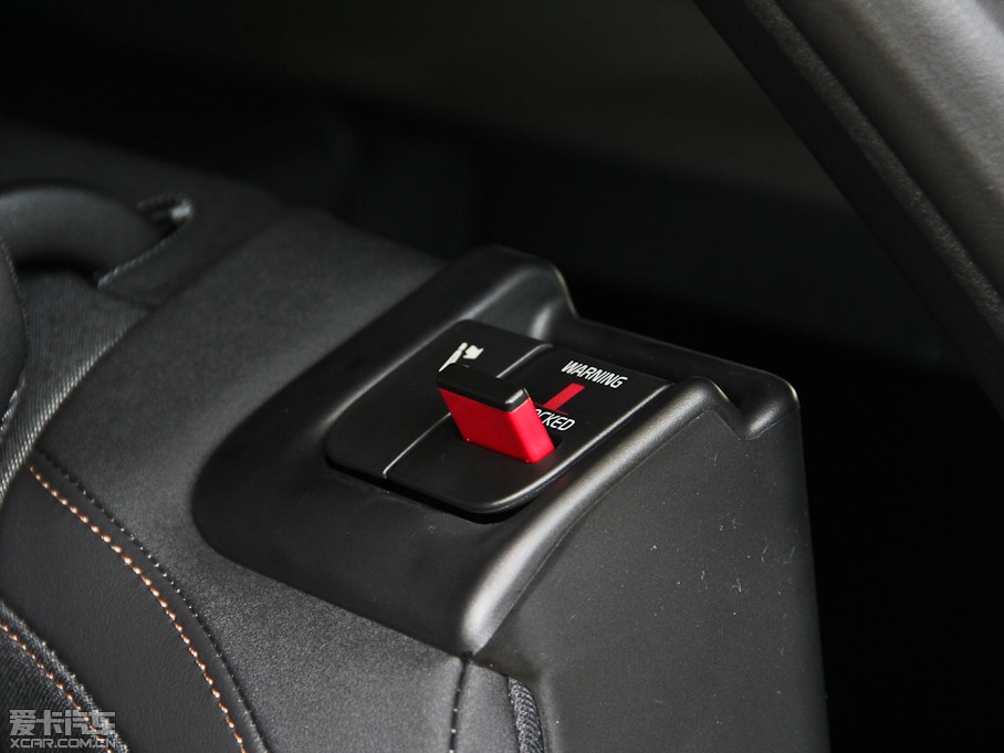 2014V40 Cross Country 2.0T ݰ