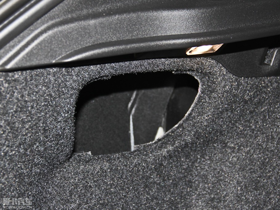 2014V40 Cross Country 2.0T ݰ