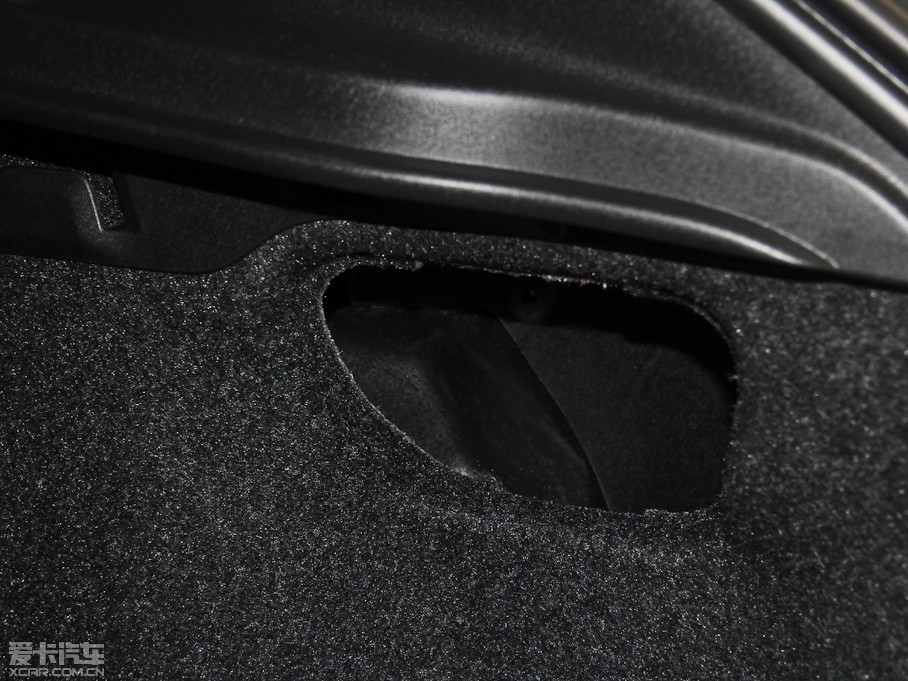 2014V40 Cross Country 2.0T ݰ