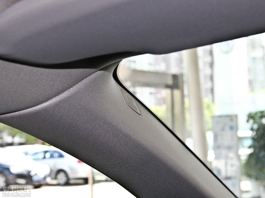 2014V40 Cross Country 2.0T ݰ