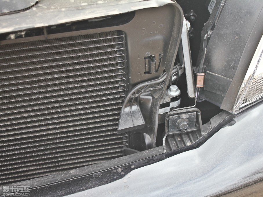 2013���֠���XC90 2.5T ����������