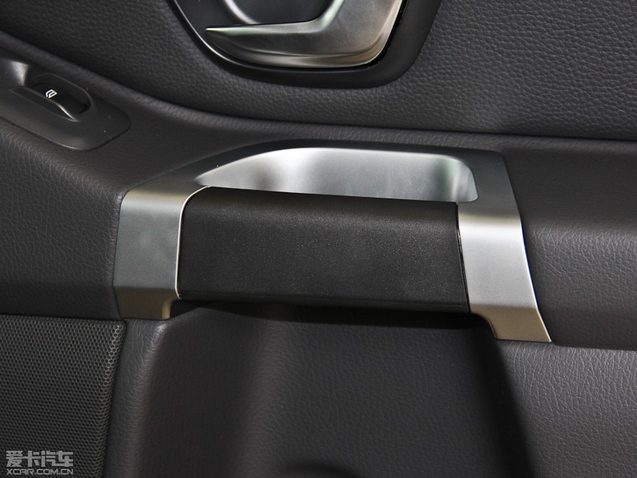 2013���֠���XC90 2.5T ���A������