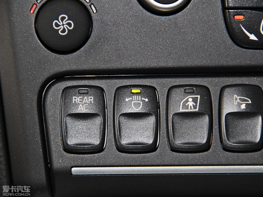 2013֠XC90 2.5T A(j)