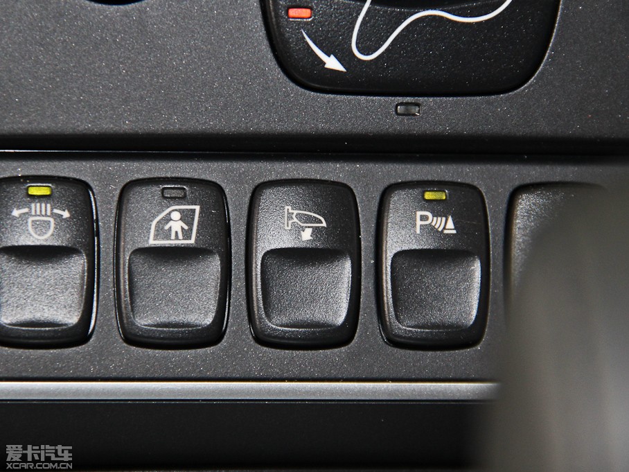 2013���֠���XC90 2.5T ���A������