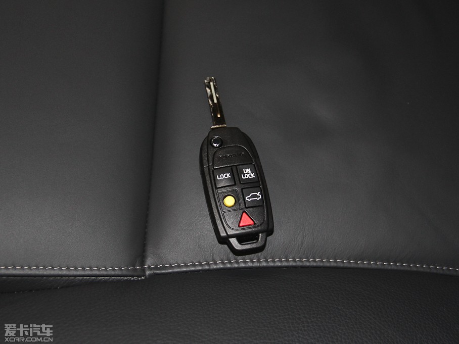 2013���֠���XC90 2.5T ���A������