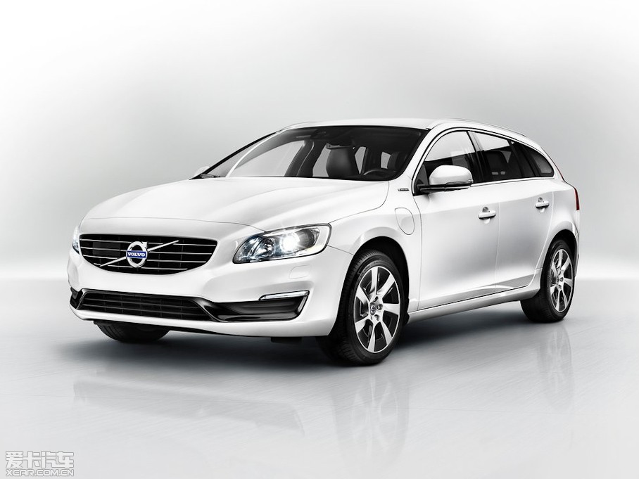 2014���֠���V60 Plug-in Hybrid