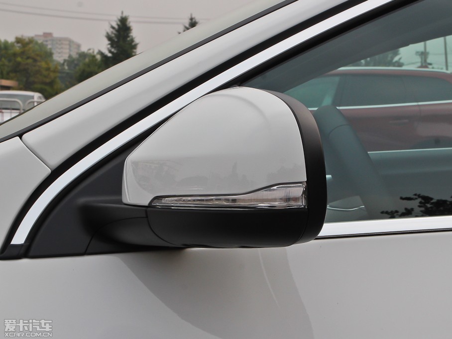 2014���֠���V60 2.0T T5 ���ݰ� 