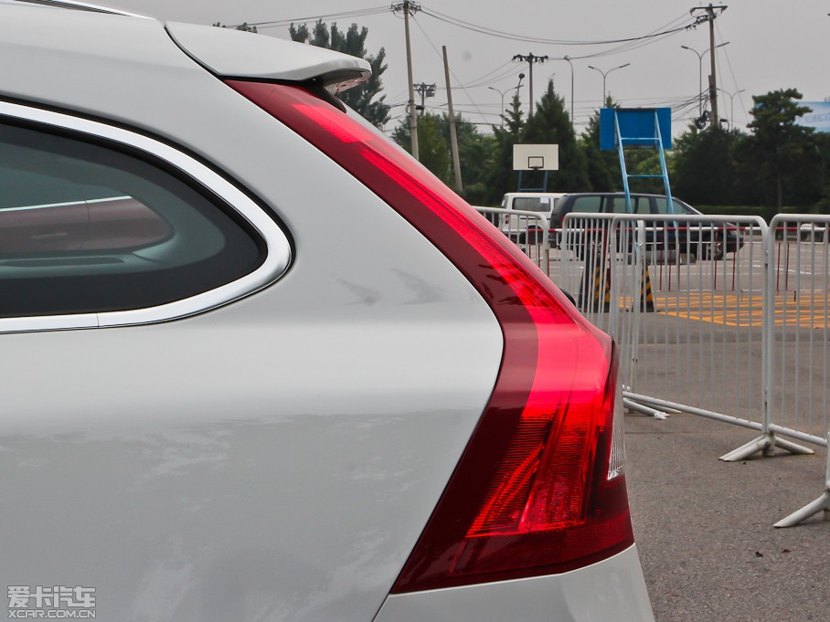 2014֠V60 2.0T T5 ݰ 