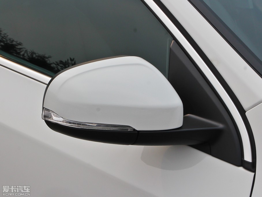 2014���֠���V60 2.0T T5 ���ݰ� 