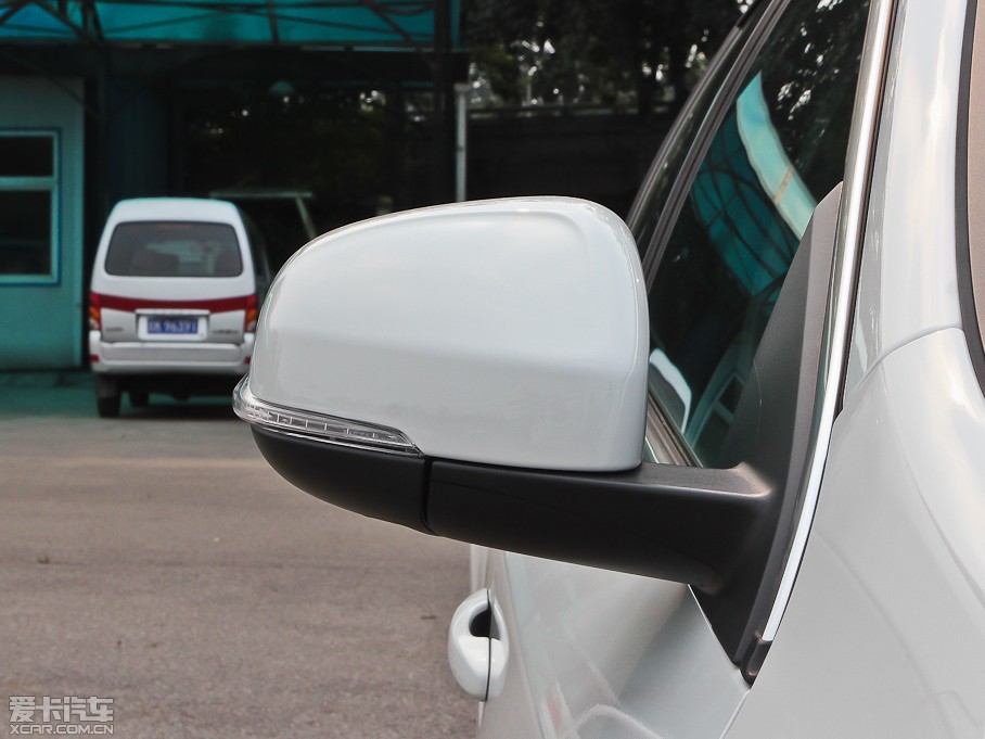 2014���֠���V60 2.0T T5 ���ݰ� 