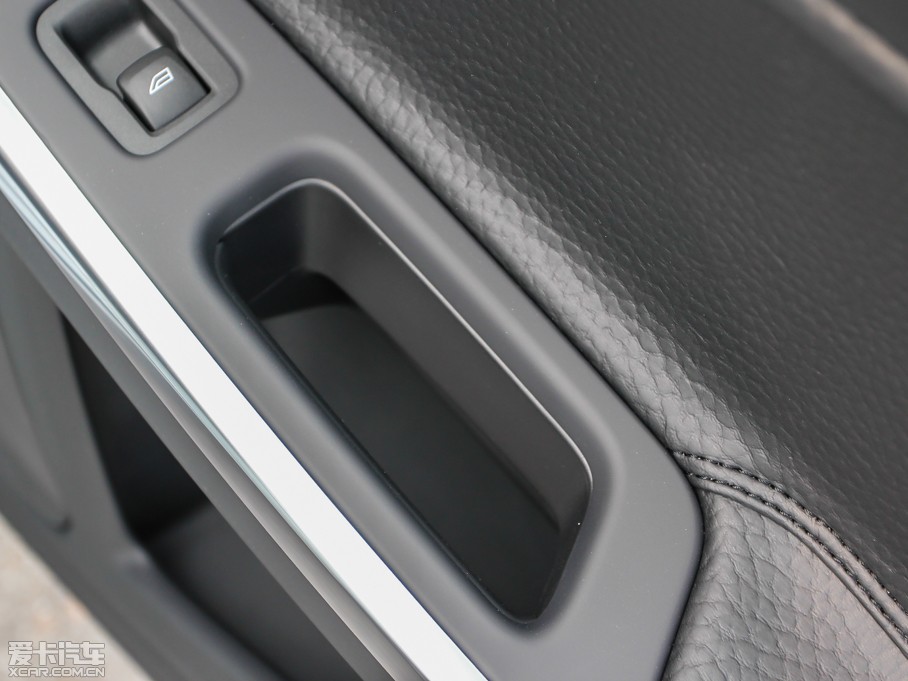 2014���֠���V60 2.0T T5 ���ݰ� 