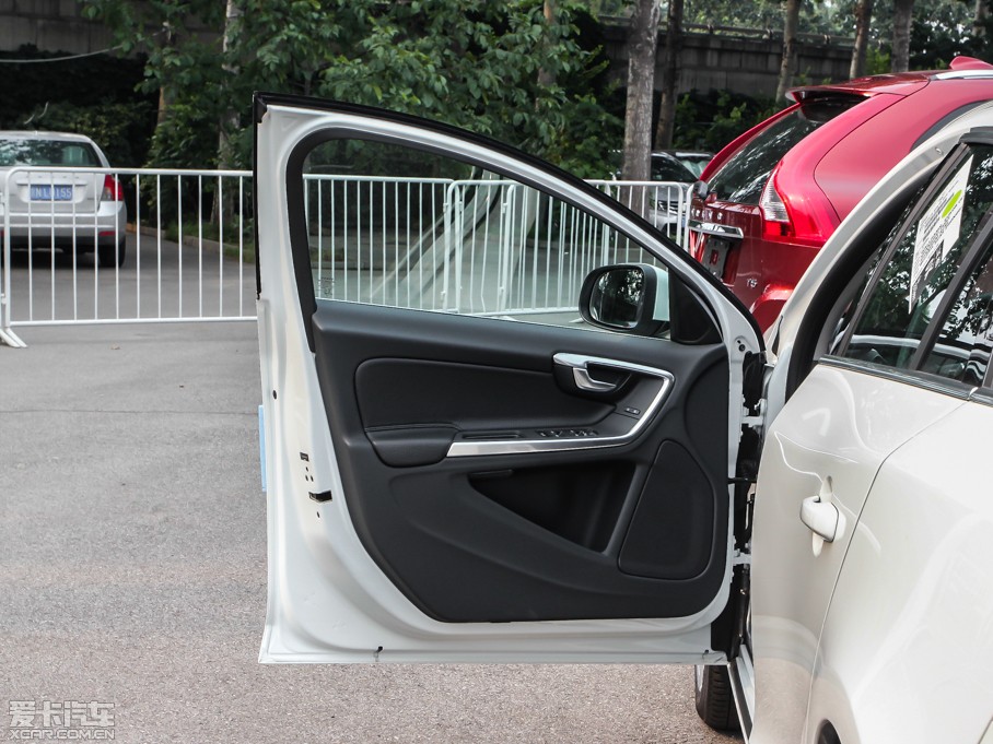 2014֠V60 2.0T T5 ݰ 