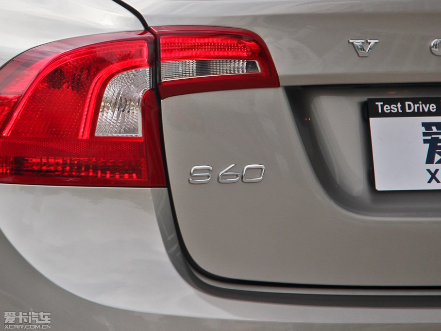 2014���֠���S60(�M(j��n)��) 2.0T T5 ���Ű�